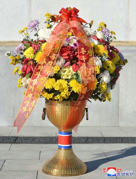 5. 梁正雄夫妇.jpg